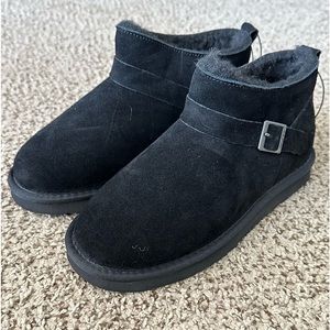 Girls Bear Paw Boots size 5